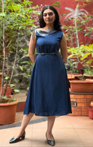 Eira Midi Dress